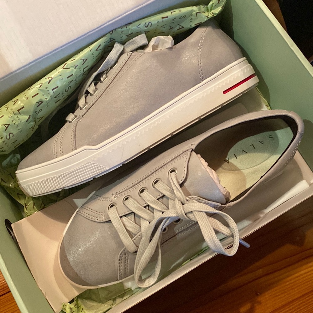 Salvia Grey Sneakers
